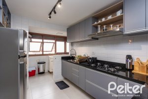 Apartamento à venda com 121m², 3 dormitórios, 1 suíte, 2 vagas, no bairro Tristeza em PORTO ALEGRE