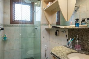 Apartamento à venda com 121m², 3 dormitórios, 1 suíte, 2 vagas, no bairro Tristeza em PORTO ALEGRE