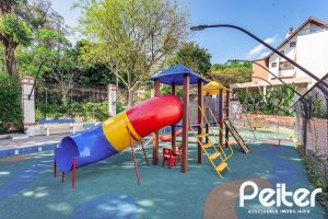 Apartamento à venda com 129m², 4 dormitórios, 1 suíte, 2 vagas, no bairro Ipanema em Porto Alegre