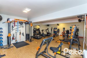 Apartamento à venda com 129m², 4 dormitórios, 1 suíte, 2 vagas, no bairro Ipanema em Porto Alegre