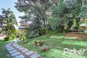 Apartamento à venda com 129m², 4 dormitórios, 1 suíte, 2 vagas, no bairro Ipanema em Porto Alegre