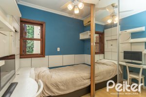 Apartamento à venda com 129m², 4 dormitórios, 1 suíte, 2 vagas, no bairro Ipanema em Porto Alegre