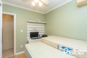 Apartamento à venda com 129m², 4 dormitórios, 1 suíte, 2 vagas, no bairro Ipanema em Porto Alegre