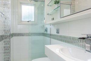 Apartamento à venda com 129m², 4 dormitórios, 1 suíte, 2 vagas, no bairro Ipanema em Porto Alegre