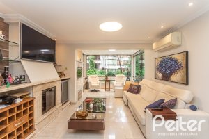 Apartamento à venda com 129m², 4 dormitórios, 1 suíte, 2 vagas, no bairro Ipanema em Porto Alegre