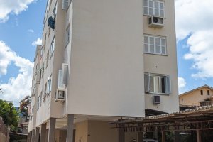 Apartamento à venda com 72m², 2 dormitórios, 1 suíte, 1 vaga, no bairro Cristal em Porto Alegre