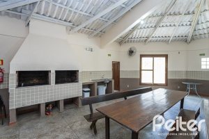 Apartamento à venda com 72m², 2 dormitórios, 1 suíte, 1 vaga, no bairro Cristal em Porto Alegre