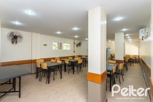 Apartamento à venda com 72m², 2 dormitórios, 1 suíte, 1 vaga, no bairro Cristal em Porto Alegre