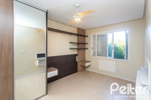 Apartamento à venda com 72m², 2 dormitórios, 1 suíte, 1 vaga, no bairro Cristal em Porto Alegre
