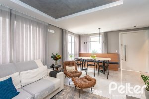 Casa em Condomínio à venda com 154m², 3 dormitórios, 3 suítes, 2 vagas, no bairro Vila Assunção em Porto Alegre