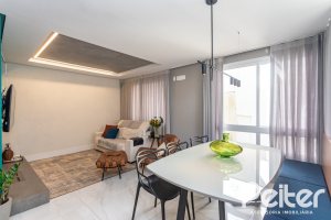 Casa em Condomínio à venda com 154m², 3 dormitórios, 3 suítes, 2 vagas, no bairro Vila Assunção em Porto Alegre