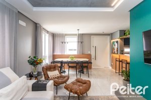 Casa em Condomínio à venda com 154m², 3 dormitórios, 3 suítes, 2 vagas, no bairro Vila Assunção em Porto Alegre