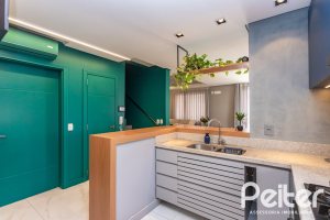 Casa em Condomínio à venda com 154m², 3 dormitórios, 3 suítes, 2 vagas, no bairro Vila Assunção em Porto Alegre