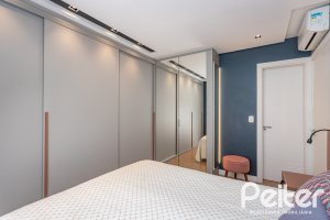 Casa em Condomínio à venda com 154m², 3 dormitórios, 3 suítes, 2 vagas, no bairro Vila Assunção em Porto Alegre