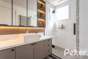 Casa em Condomínio à venda com 154m², 3 dormitórios, 3 suítes, 2 vagas, no bairro Vila Assunção em Porto Alegre