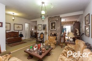 Casa em Condomínio à venda com 323m², 5 dormitórios, 1 suíte, 4 vagas, no bairro Tristeza em Porto Alegre