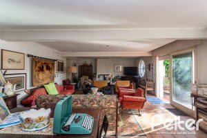 Casa em Condomínio à venda com 323m², 5 dormitórios, 1 suíte, 4 vagas, no bairro Tristeza em Porto Alegre