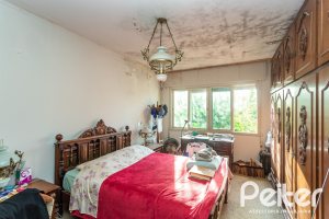 Casa em Condomínio à venda com 323m², 5 dormitórios, 1 suíte, 4 vagas, no bairro Tristeza em Porto Alegre
