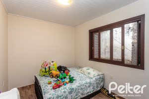 Casa à venda com 338m², 4 dormitórios, 1 suíte, 2 vagas, no bairro Vila Conceição em Porto Alegre