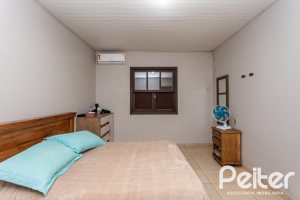 Casa à venda com 338m², 4 dormitórios, 1 suíte, 2 vagas, no bairro Vila Conceição em Porto Alegre