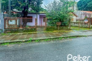 Terreno à venda com 357m², no bairro Tristeza em Porto Alegre