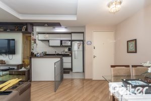 Apartamento à venda com 67m², 3 dormitórios, 1 suíte, 2 vagas, no bairro Tristeza em PORTO ALEGRE