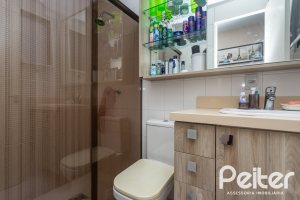 Apartamento à venda com 67m², 3 dormitórios, 1 suíte, 2 vagas, no bairro Tristeza em PORTO ALEGRE