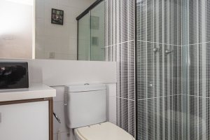 Apartamento à venda com 67m², 3 dormitórios, 1 suíte, 2 vagas, no bairro Tristeza em PORTO ALEGRE