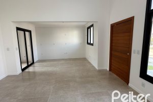 Casa em Condomínio à venda com 95m², 3 dormitórios, 1 suíte, 1 vaga, no bairro Hípica em Porto Alegre