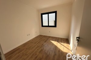 Casa em Condomínio à venda com 95m², 3 dormitórios, 1 suíte, 1 vaga, no bairro Hípica em Porto Alegre