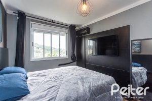 Apartamento à venda com 65m², 2 dormitórios, 1 suíte, 1 vaga, no bairro Cristal em PORTO ALEGRE
