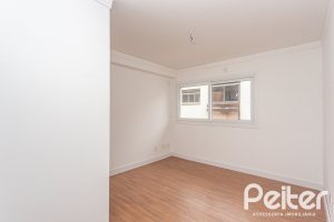 Cobertura à venda com 144m², 3 dormitórios, 1 suíte, 2 vagas, no bairro Menino Deus em Porto Alegre