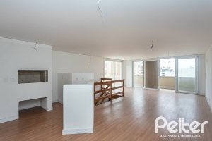 Cobertura à venda com 144m², 3 dormitórios, 1 suíte, 2 vagas, no bairro Menino Deus em Porto Alegre