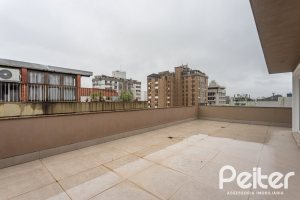 Cobertura à venda com 144m², 3 dormitórios, 1 suíte, 2 vagas, no bairro Menino Deus em Porto Alegre