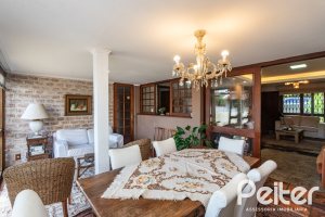 Casa em Condomínio à venda com 250m², 3 dormitórios, 1 suíte, 2 vagas, no bairro Ipanema em Porto Alegre
