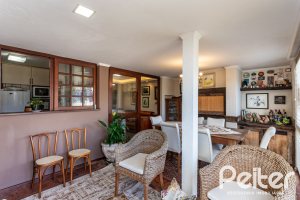 Casa em Condomínio à venda com 250m², 3 dormitórios, 1 suíte, 2 vagas, no bairro Ipanema em Porto Alegre