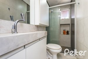 Casa em Condomínio à venda com 250m², 3 dormitórios, 1 suíte, 2 vagas, no bairro Ipanema em Porto Alegre