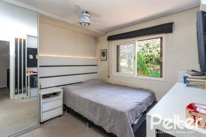 Casa em Condomínio à venda com 250m², 3 dormitórios, 1 suíte, 2 vagas, no bairro Ipanema em Porto Alegre