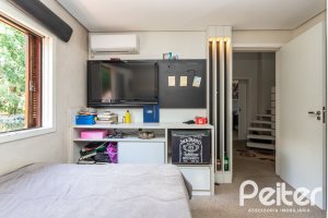 Casa em Condomínio à venda com 250m², 3 dormitórios, 1 suíte, 2 vagas, no bairro Ipanema em Porto Alegre