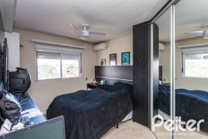 Casa em Condomínio à venda com 250m², 3 dormitórios, 1 suíte, 2 vagas, no bairro Ipanema em Porto Alegre