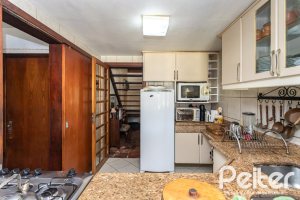 Casa em Condomínio à venda com 250m², 3 dormitórios, 1 suíte, 2 vagas, no bairro Ipanema em Porto Alegre