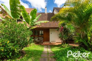 Casa em Condomínio à venda com 250m², 3 dormitórios, 1 suíte, 2 vagas, no bairro Ipanema em Porto Alegre