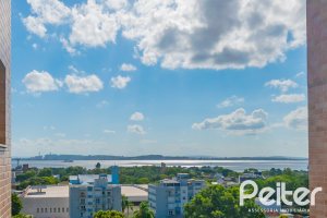 Apartamento à venda com 82m², 3 dormitórios, 1 suíte, 2 vagas, no bairro Tristeza em Porto Alegre