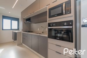 Apartamento à venda com 82m², 3 dormitórios, 1 suíte, 2 vagas, no bairro Tristeza em Porto Alegre