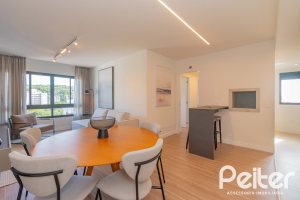 Apartamento à venda com 82m², 3 dormitórios, 1 suíte, 2 vagas, no bairro Tristeza em Porto Alegre