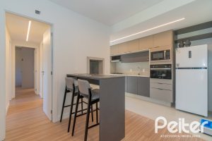 Apartamento à venda com 82m², 3 dormitórios, 1 suíte, 2 vagas, no bairro Tristeza em Porto Alegre