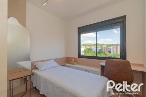 Apartamento à venda com 82m², 3 dormitórios, 1 suíte, 2 vagas, no bairro Tristeza em Porto Alegre
