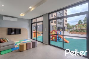 Apartamento à venda com 82m², 3 dormitórios, 1 suíte, 2 vagas, no bairro Tristeza em Porto Alegre
