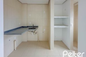 Apartamento à venda com 42m², 2 dormitórios, 1 vaga, no bairro Cavalhada em Porto Alegre