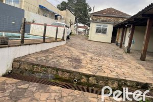 Terreno à venda com 572m², no bairro Vila Nova em Porto Alegre